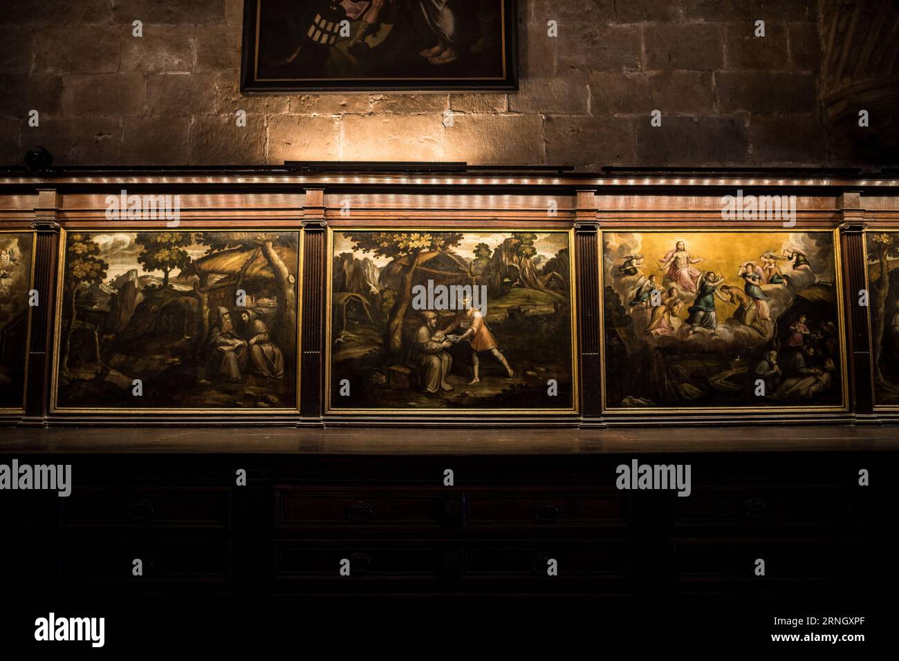 BELEM Lissabon Portugal // BELEM, Lissabon, Portugal — Mosteiro dos Jeronimos (Kloster Jeronimos), ein prominentes architektonisches Wunder in Belem, steht als ikonische Darstellung des Manuelinstils. Dieses UNESCO-Weltkulturerbe mit seinen kunstvollen Details und seiner historischen Bedeutung untermauert Portugals Erbe des Zeitalters der Erkundung. Stockfoto