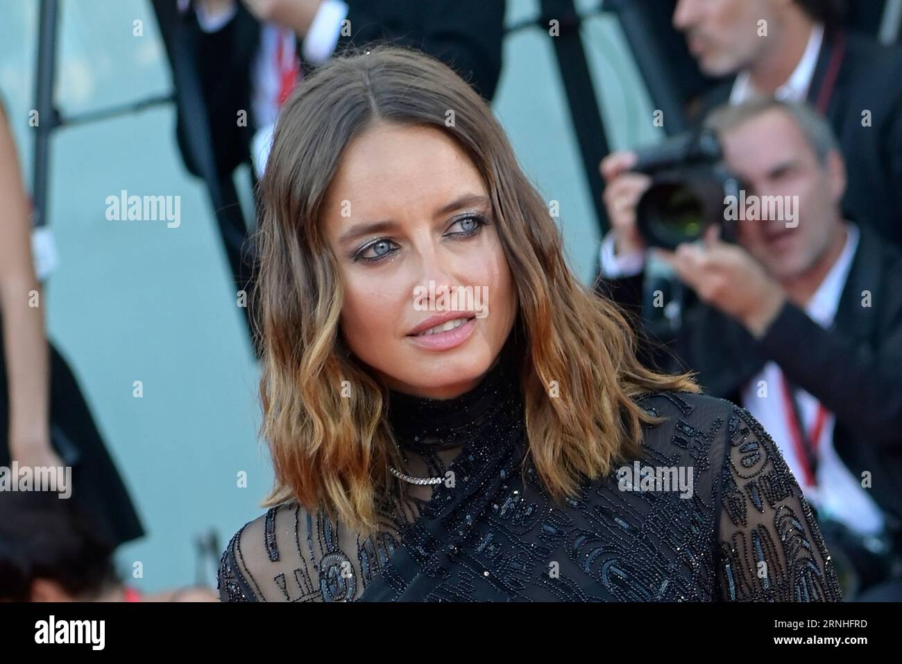 Venedig Lido, Italien. September 2023. Matilde Gioli besucht den roten Teppich des Films Poor Things beim Filmfestival von Venedig 80 im Palazzo del Cinema in Lido. Quelle: SOPA Images Limited/Alamy Live News Stockfoto