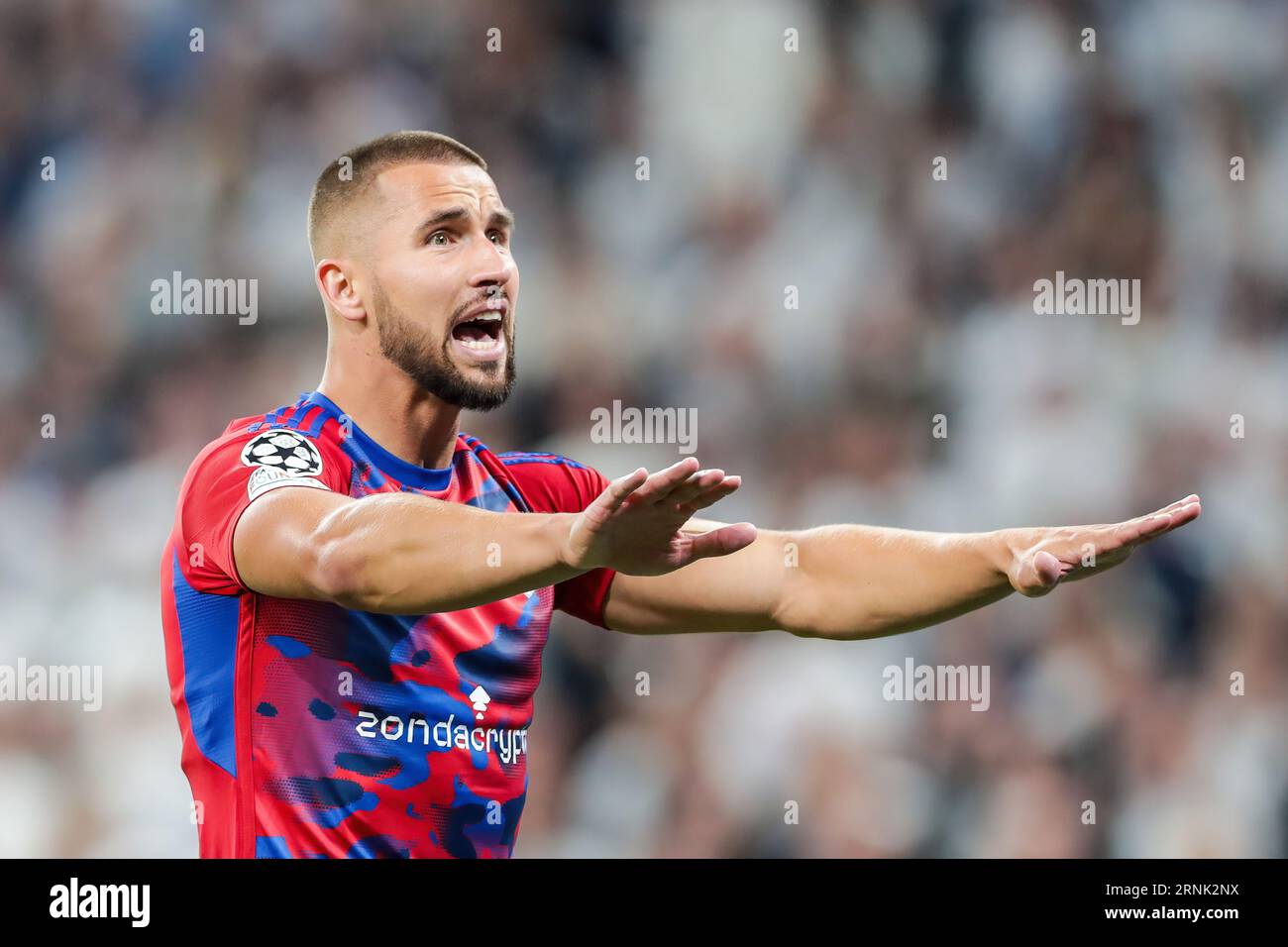 Kopenhaga, Dänemark. 30. August 2023. Lukasz Zwolinski von Rakow Czestochowa wurde während der Eliminationen des Fußballspiels der UEFA Champions League 2023/2024 zwischen dem FC Kopenhagen und Rakow Czestochowa im Parkstadion in Aktion gesehen. Endstand: FC Kopenhagen 1:1 Rakow Czestochowa. (Foto: Grzegorz Wajda/SOPA Images/SIPA USA) Credit: SIPA USA/Alamy Live News Stockfoto