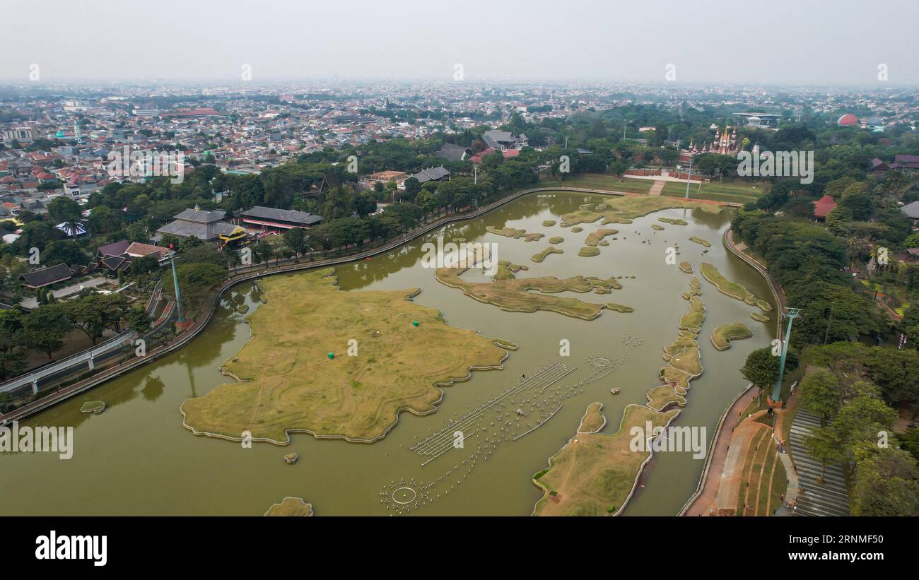 Luftaufnahme der Miniatur Indonesiens Karte, Taman Mini Indonesia Indah, Asien. Jakarta, Indonesien, 2. September 2023 Stockfoto