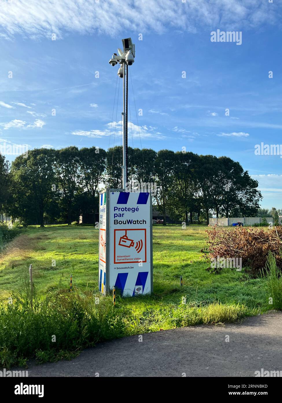 Ein Beobachtungsposten auf einer Baustelle. Hochwertige Fotos Stockfoto