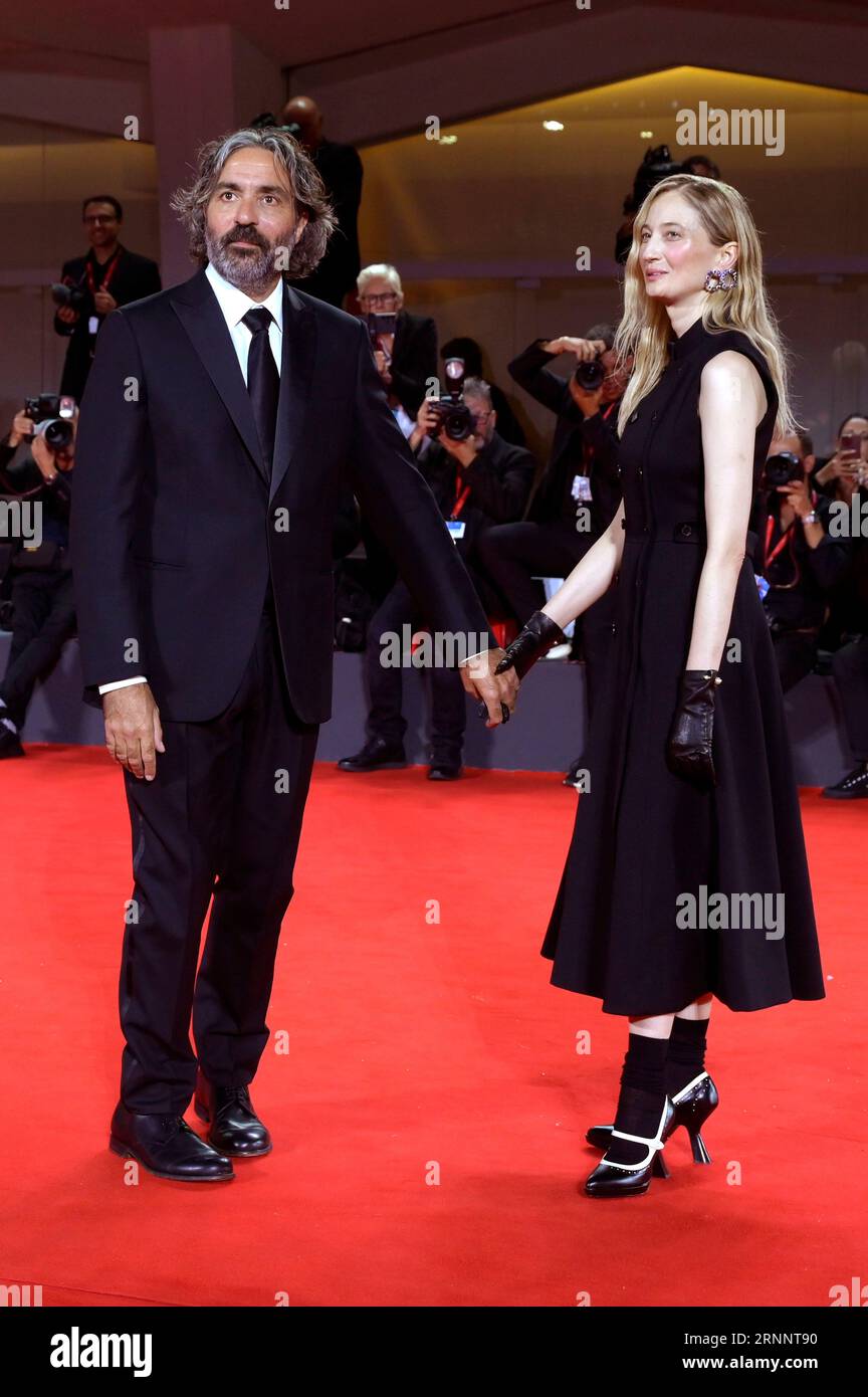 Saverio Costanzo und Alba Rohrwacher bei der Premiere des Kinofilms  'Finalmente l'alba' auf der Biennale di Venezia 2023 / 80. Internationale  Filmfestspiele von Venedig im Palazzo del Cinema. Venedig, 01.09.2023  Stockfotografie - Alamy