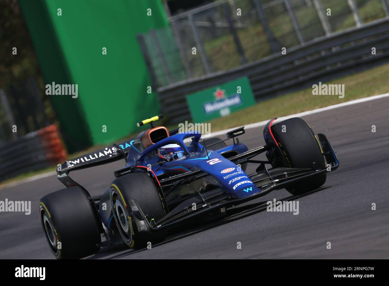 Monza, Italien. September 2023. MONZA, Italien, 2. September 2023; #2, Logan Sargeant, USA, Team Williams F1 FW45, Mercedes-Motor, Parco di Monza, Autodromo, Formel 1, F1, großer Preis von Italien, GP d'Italie, Motorsport, Formel1, Honorarpflichtiges Foto, gebührenpflichtiges Bild, Copyright © Gabriele MOLETI/ATP Images (MOLETI Gabriele/ATP/SPP) Credit: SPP Sport Press Photo. Alamy Live News Stockfoto