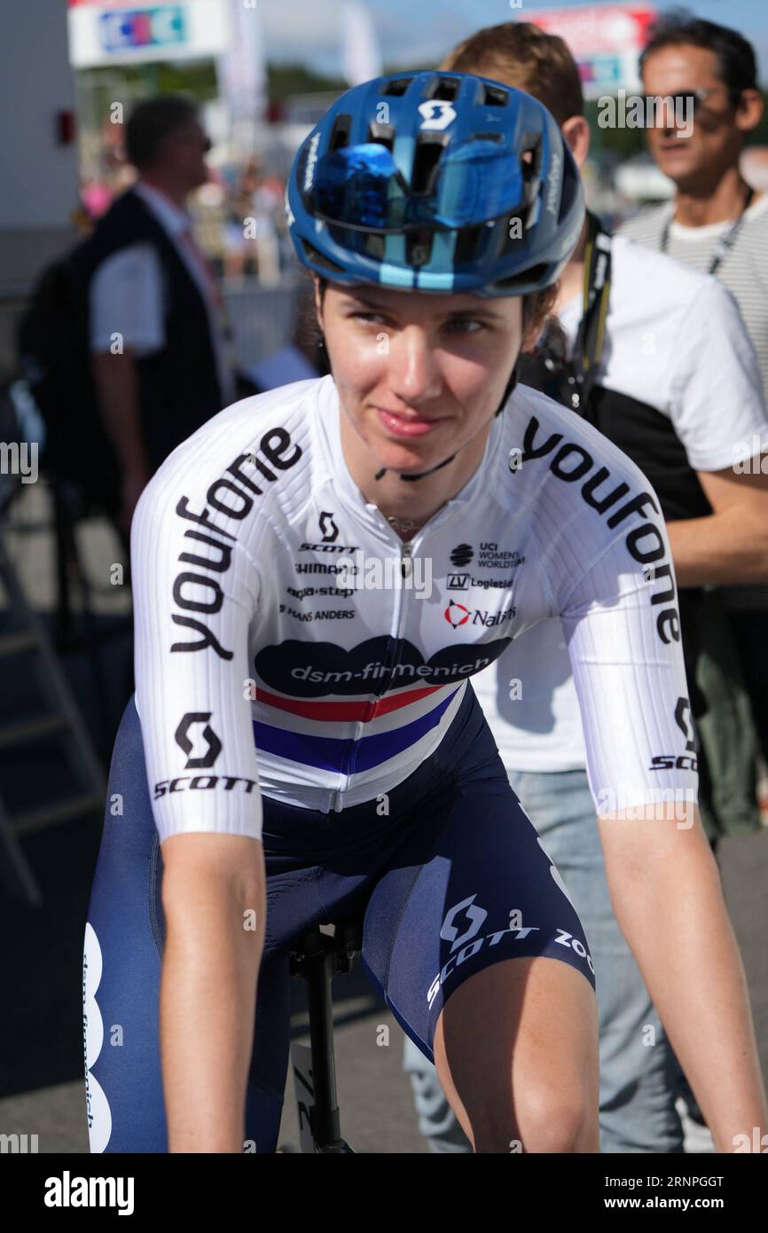 Plouay, Frankreich. September 2023. Pfeiffer Georgi vom Team DSM - Firmenich während des Classic Lorient Agglomération - Trophée Ceratizit, UCI Women's World Tour Radrennen am 2. September 2023 in Plouay, Frankreich. Foto: Laurent Lairys/ABACAPRESS.COM Abaca Press/Alamy Live News Stockfoto