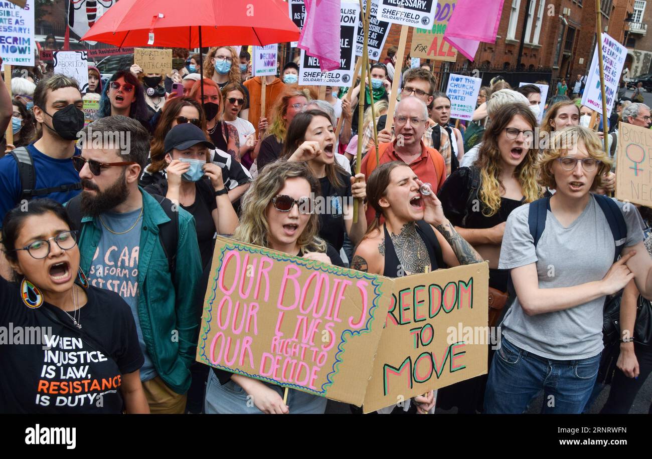 Pro choice placards -Fotos und -Bildmaterial in hoher Auflösung – Alamy, image size:1300x916
