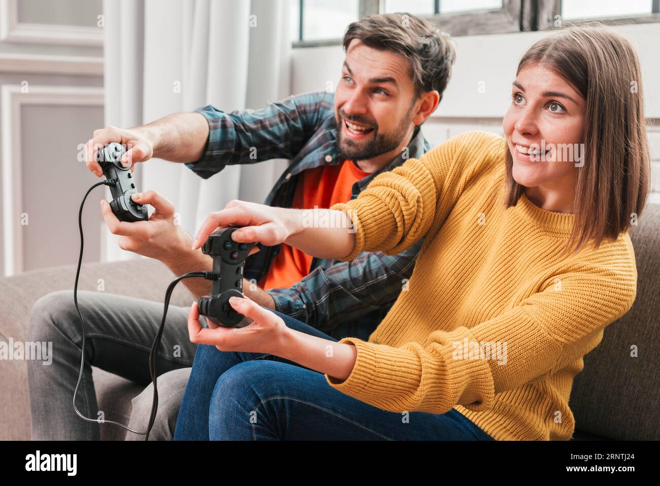 Schönes Paar spielen Videospiele Konsole Stockfoto