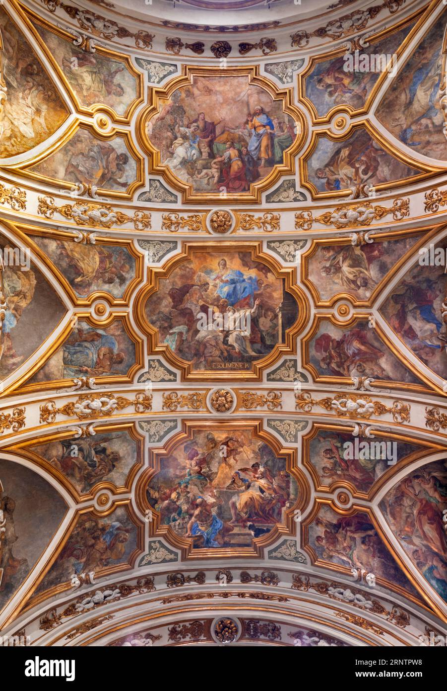 NEAPEL, ITALIEN - 23. APRIL 2023: Das Deckenfresko mit Szenen bildet das Leben der St. Nikolaus in der Kirche Chiesa di San Nicola alla Carita Stockfoto