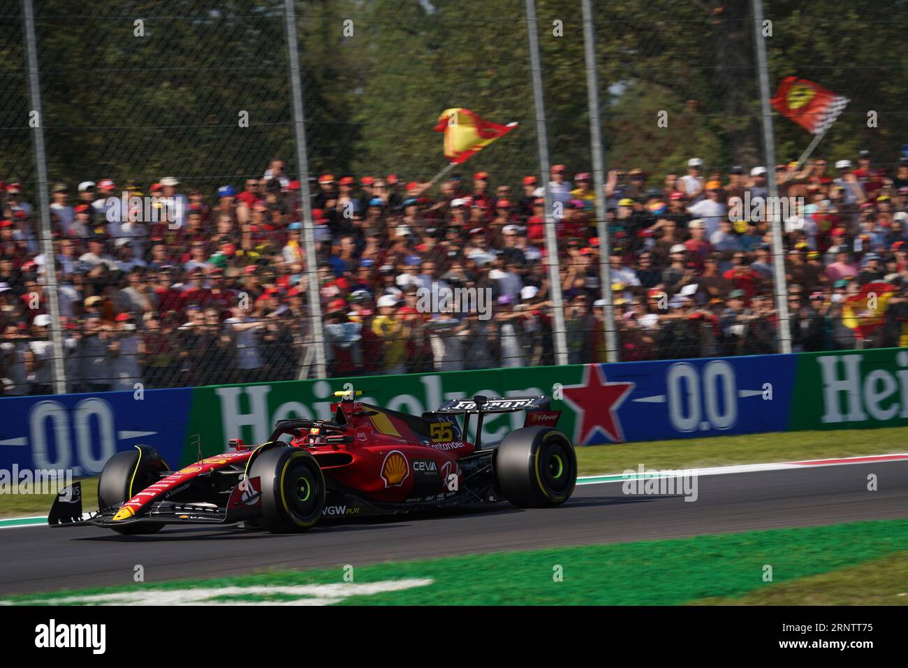 Monza, Italien. September 2023. Carlos Sainz Jr. aus Spanien, der den Scuderia Ferrari SF-23 Ferrari (55) während der Formel 1 Pirelli GP d'Italia fuhr. Quelle: Alessio Morgese/Alessio Morgese/Emage/Alamy Live News Stockfoto
