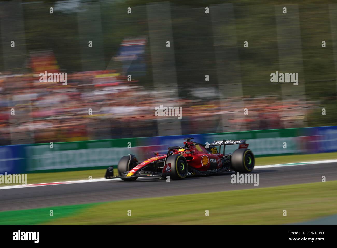 Monza, Italien. September 2023. Charles Leclerc aus Monaco fuhr den Scuderia Ferrari SF-23 Ferrari während der Formel 1 Pirelli GP d'Italia. Quelle: Alessio Morgese/Alessio Morgese/Emage/Alamy Live News Stockfoto