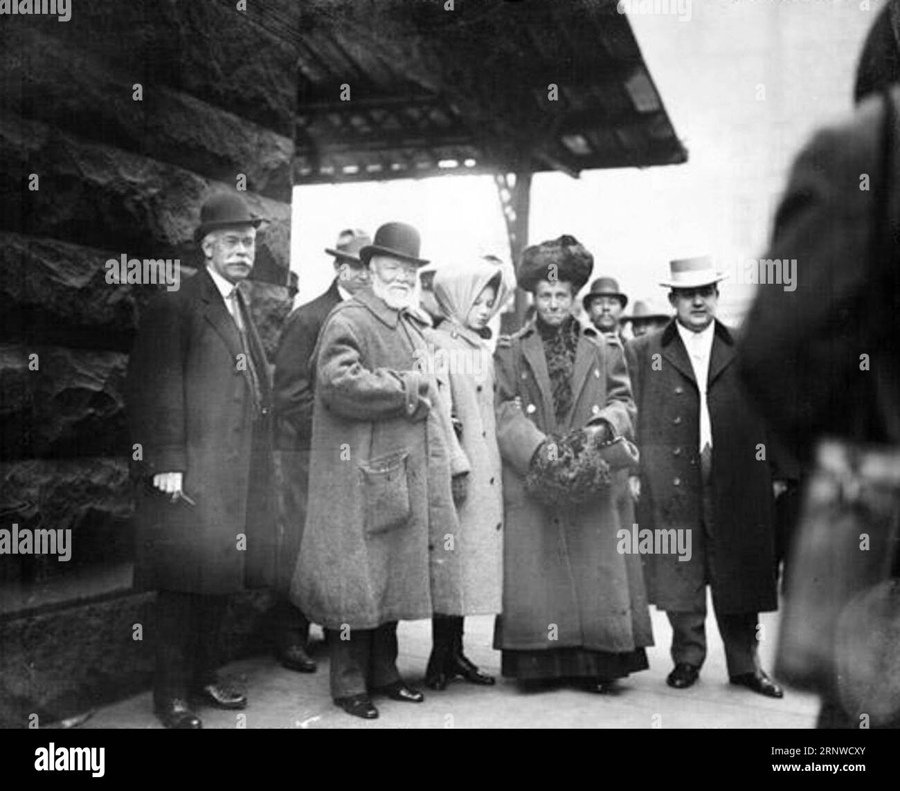 Andrew Carnegie mit seiner Frau Louise Whitfield Carnegie und ihrer Tochter Margaret Carnegie Miller im Jahr 1910 Stockfoto