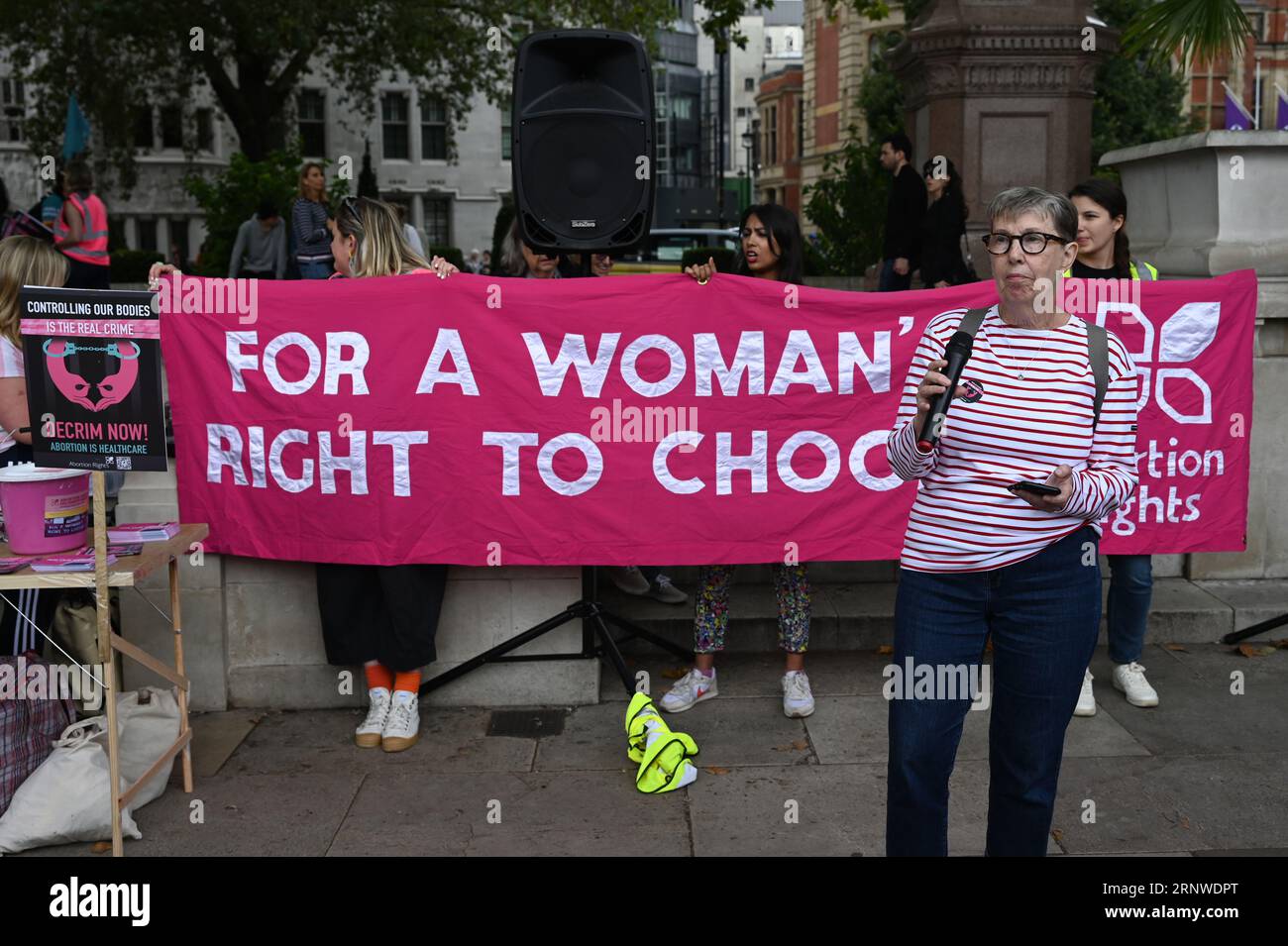 London, Großbritannien. September 2023. Abtreibungsrechte - treten Sie für eine Wahlkampfdemonstration gegen den Pro-Life-jahresmarsch ein. Abtreibungsrechte Frauen verlangten ihr Recht, Abtreibungen zu retten und nicht wie Kriminelle auf dem Parliament Square, London, UK, verfolgt zu werden. Kredit: Siehe Li/Picture Capital/Alamy Live News Stockfoto