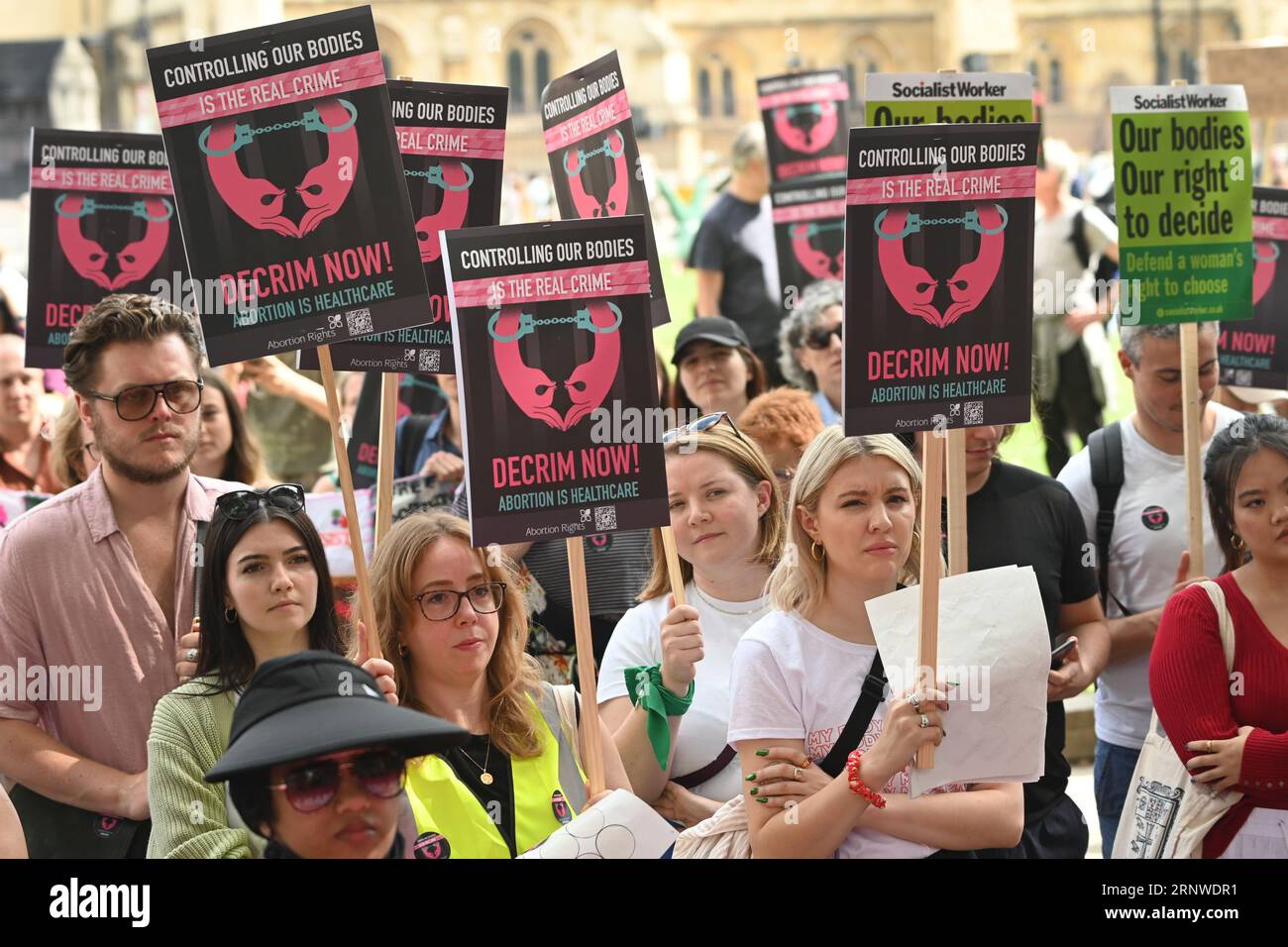 London, Großbritannien. September 2023. Abtreibungsrechte - treten Sie für eine Wahlkampfdemonstration gegen den Pro-Life-jahresmarsch ein. Abtreibungsrechte Frauen verlangten ihr Recht, Abtreibungen zu retten und nicht wie Kriminelle auf dem Parliament Square, London, UK, verfolgt zu werden. Kredit: Siehe Li/Picture Capital/Alamy Live News Stockfoto