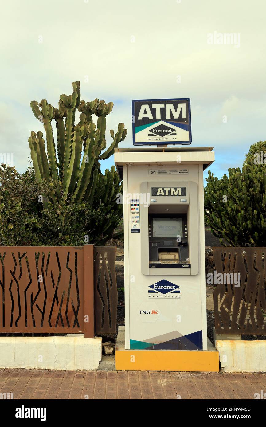 Geldautomat in attraktiver Lage, Playa Blanca, Lanzarote, Kanarische Inseln, Spanien Stockfoto