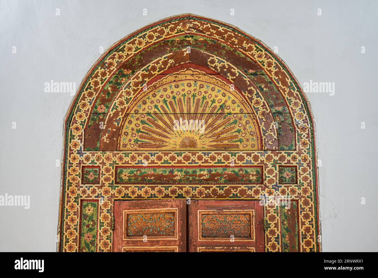 Marrakesch, Marokko - 8. Februar 2023: Wunderschöne Innenräume und Architektur des historischen Bahia-Palastes Stockfoto