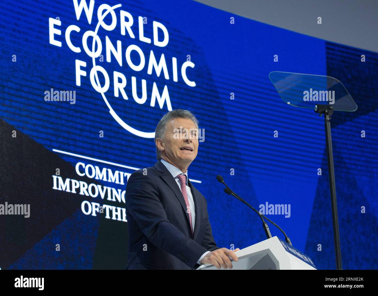 (180125) -- DAVOS, 25. Januar 2018 -- der argentinische Präsident Mauricio Macri nimmt am 25. Januar 2018 an der 48. Jahrestagung des Weltwirtschaftsforums (WEF) in Davos (Schweiz) Teil. Die 48. Jahrestagung des Weltwirtschaftsforums (WEF) wurde am Dienstag in Davos eröffnet. )(zf) SCHWEIZ-DAVOS-WEF-JAHRESTAGUNG-ARGENTINIEN-PRÄSIDENT XuxJinquan PUBLICATIONxNOTxINxCHN Stockfoto