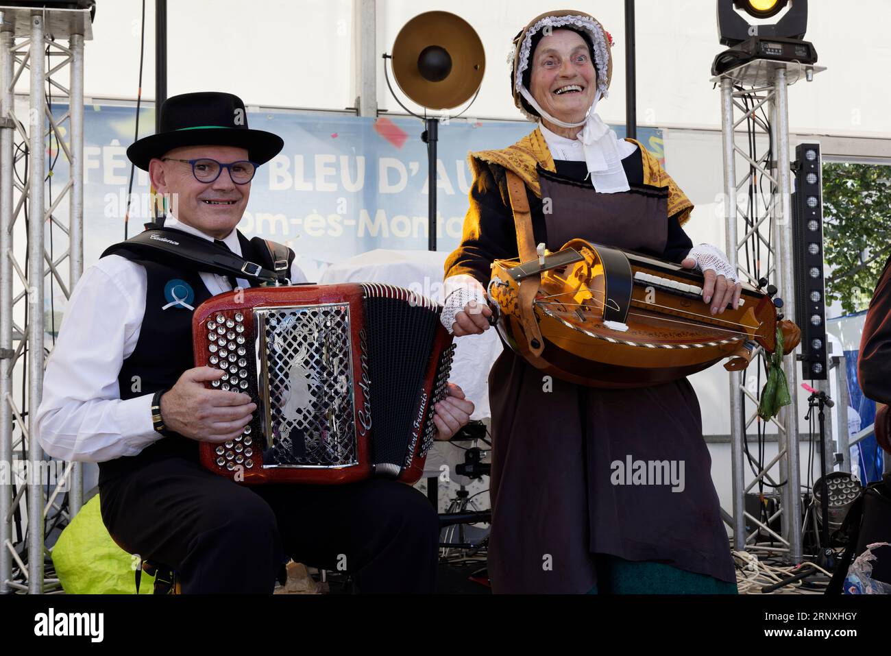 Riom-es Montagnes, Frankreich. August 2023. AOP BLEU D'AUVERGNE Festival, organisiert vom Verband Festi'Bleu und dem SIRBA in Riom-es Montagnes. Stockfoto