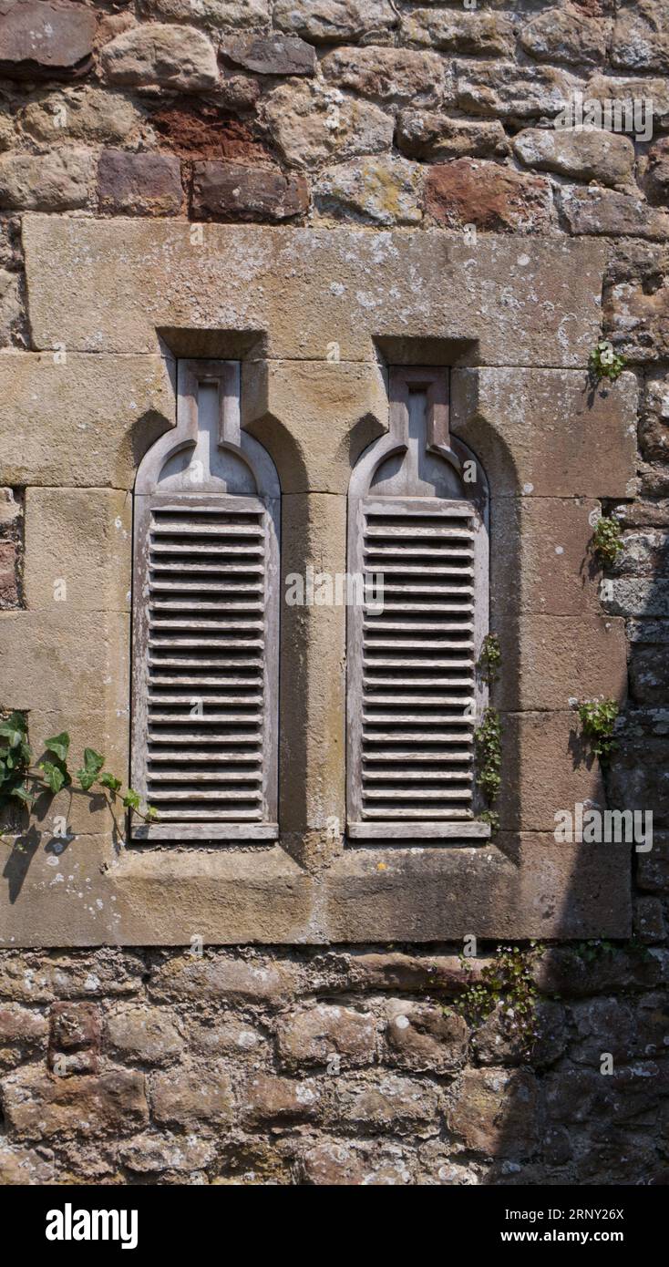 Windows in Dunster Castle, National Trust, Minehead, Somerset, England, UK Stockfoto