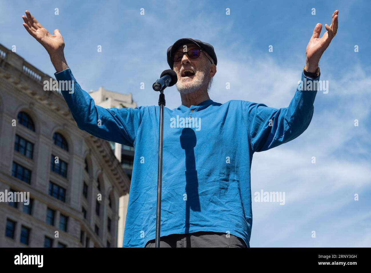 New York, USA. Juli 2023. Schauspieler James Cromwell spricht beim Animal Liberation March 2023 in New York am 2. September 2023. (Foto: Gabriele Holtermann/SIPA USA) Credit: SIPA USA/Alamy Live News Stockfoto