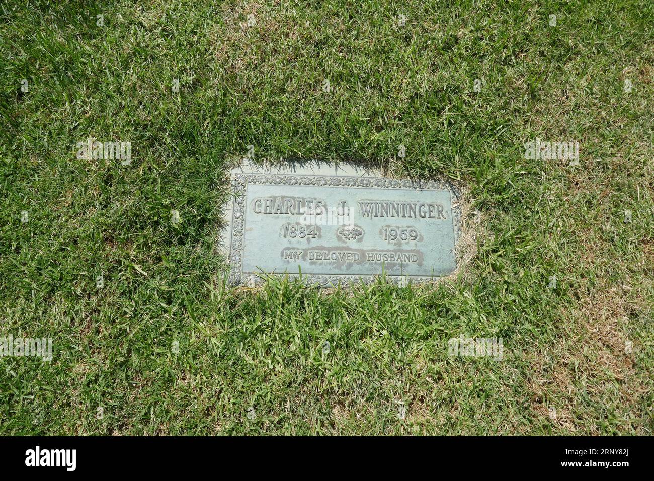 Los Angeles, Kalifornien, USA 1. September 2023 Schauspieler Charles John Winninger Grave in Enduring Faith Section im Forest Lawn Memorial Park Hollywood Hills am 1. September 2023 in Los Angeles, Kalifornien, USA. Foto von Barry King/Alamy Stock Photo Stockfoto