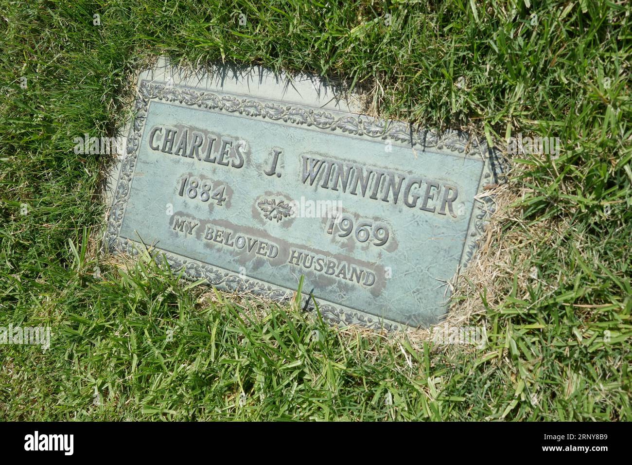 Los Angeles, Kalifornien, USA 1. September 2023 Schauspieler Charles John Winninger Grave in Enduring Faith Section im Forest Lawn Memorial Park Hollywood Hills am 1. September 2023 in Los Angeles, Kalifornien, USA. Foto von Barry King/Alamy Stock Photo Stockfoto