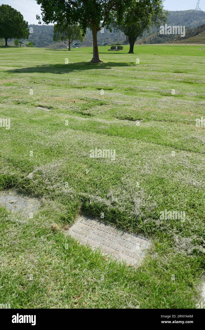 Los Angeles, Kalifornien, USA 1. September 2023 Regisseur und Produzent Robert Aldrich Grave in Murmuring Trees Section im Forest Lawn Memorial Park Hollywood Hills am 1. September 2023 in Los Angeles, Kalifornien, USA. Foto von Barry King/Alamy Stock Photo Stockfoto