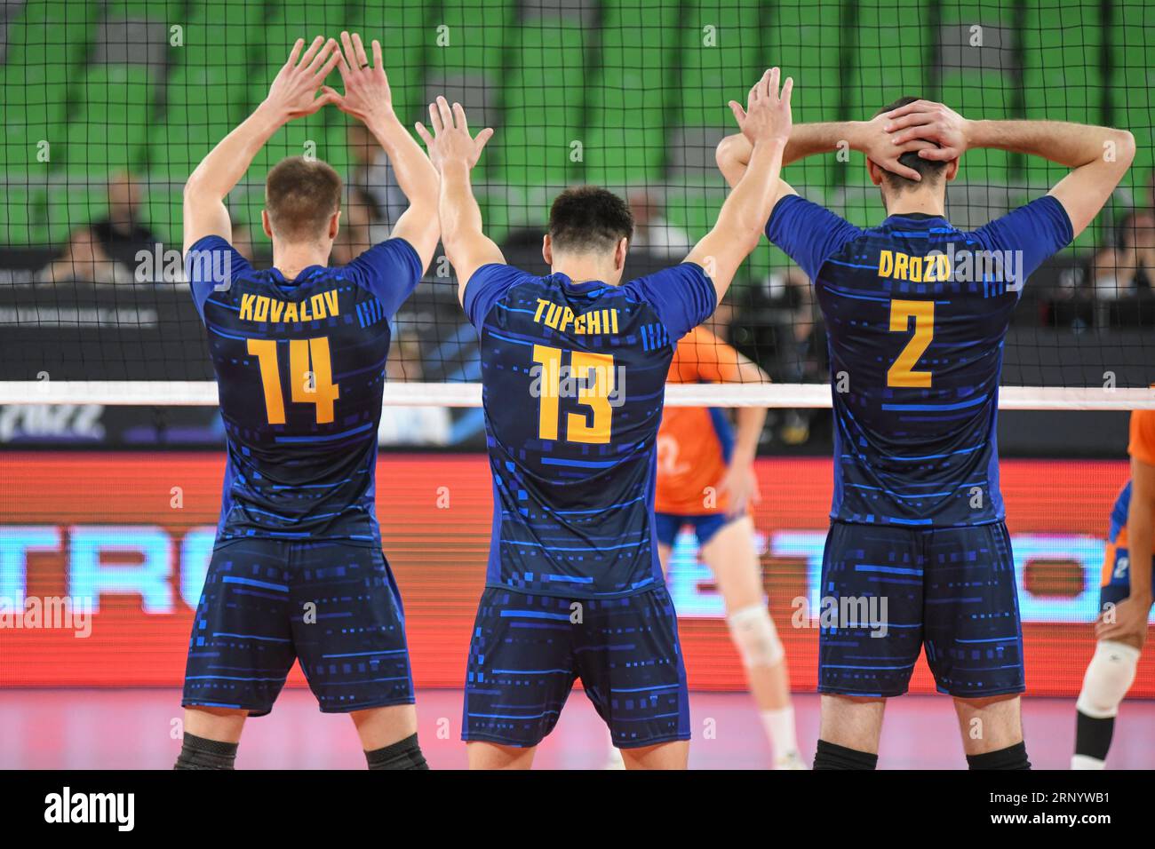 Illia Kovalov, Vasyl Tupchii, Maksym Drozd (Ukraine). Volleyball-Weltmeisterschaft 2022. Achtelrunde Stockfoto