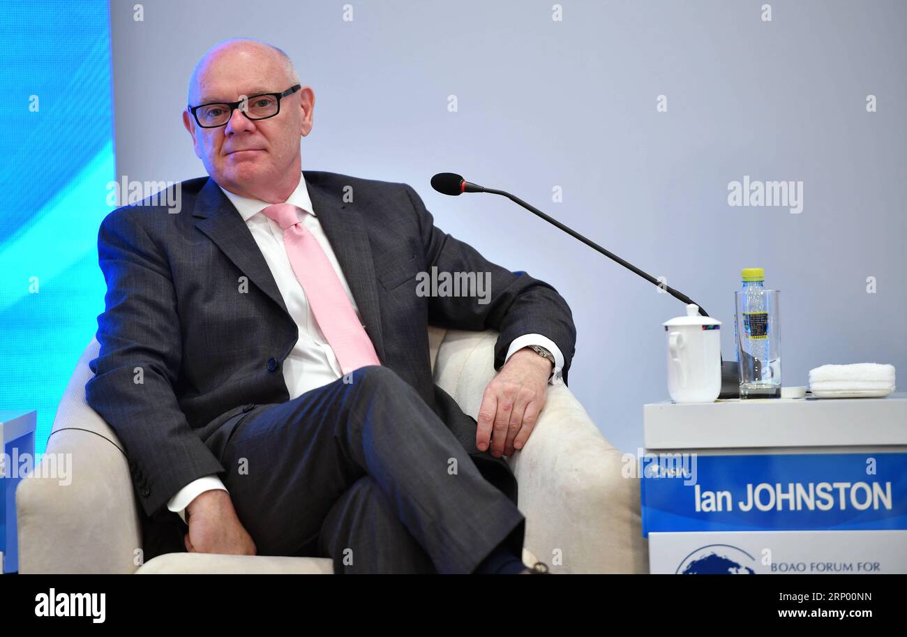 (180411) -- BOAO, 11. April 2018 -- Ian Johnston, Chief Executive der Dubai Financial Services Authority (DFSA), nimmt an der Sitzung von Identify Pillars in the Capital Market Reform während der Boao Forum for Asia Annual Conference 2018 in Boao, Provinz Hainan, im Süden Chinas, am 11. April 2018 Teil. ) (WYL) CHINA-BOAO-FORUM FÜR DIE REFORM DES ASIATISCHEN KAPITALMARKTES (CN) GUOXCHENG PUBLICATIONXNOTXINXCHN Stockfoto