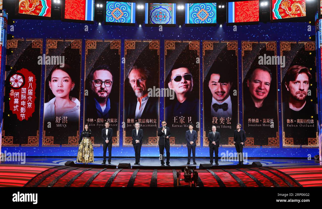 (180422) -- PEKING, 22. April 2018 -- Jurymitglieder nehmen an der Abschlusszeremonie des 8. Internationalen Filmfestivals von Peking (BJIFF) in Peking, der Hauptstadt Chinas, am 22. April 2018 Teil. )(zwx) CHINA-BEIJING-FILM FESTIVAL-CLOSING (CN) ZhengxHuansong PUBLICATIONxNOTxINxCHN Stockfoto