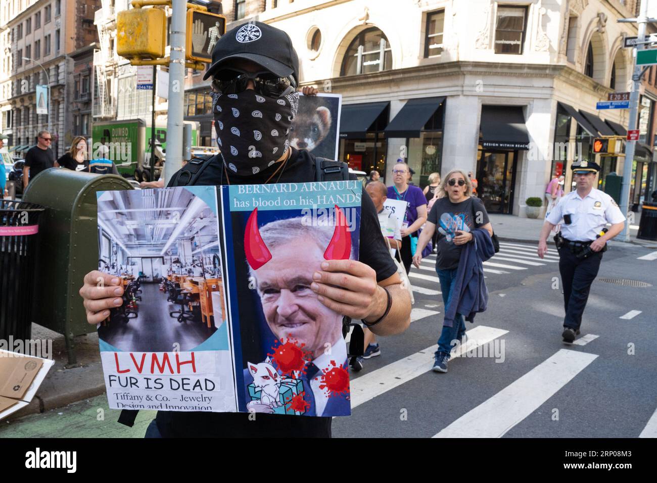 New York, USA. Juli 2023. Tierschutzaktivisten marschieren am 2. September 2023 beim Tierbefreiungsmarsch in New York, New York, 2023. (Foto: Gabriele Holtermann/SIPA USA) Credit: SIPA USA/Alamy Live News Stockfoto