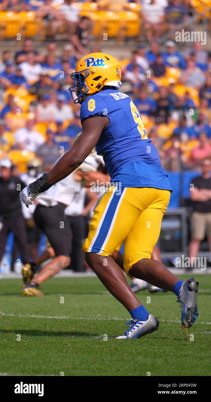 SEPTEMBER 2023: Samuel Okunlola #8 während der Pitt Panthers vs. Wofford Terriers in Pittsburgh, PA. Jason Pohuski/CSM Stockfoto