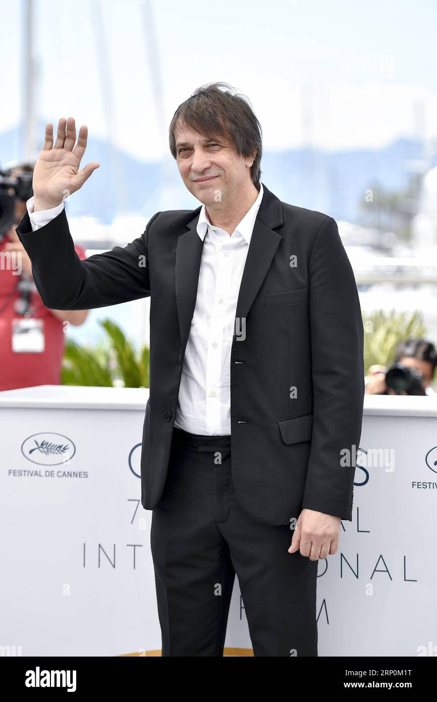 Cannes Filmfestival - My Little One Photocall (180518) -- CANNES, 18. Mai 2018 -- Regisseur Sergey Dvortsevoy des Films My Little One posiert während eines Fotocalls des 71. Internationalen Filmfestivals von Cannes in Cannes, Frankreich am 18. Mai 2018. Das 71. Internationale Filmfestival von Cannes findet vom 8. Bis 19. Mai statt. ) (WTC) FRANCE-CANNES-71ST INTERNATIONAL FILM FESTIVAL-MY LITTLE ONE-PHOTOCALL CHENXYICHEN PUBLICATIONXNOTXINXCHN Stockfoto