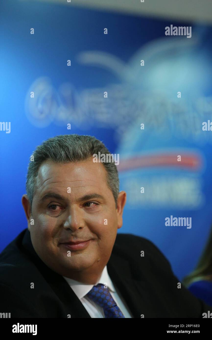 (180612) -- ATHEN, 12. Juni 2018 -- der griechische Verteidigungsminister Panos Kammenos nimmt am 12. Juni 2018 an einer Pressekonferenz in Athen Teil. Der griechische Verteidigungsminister Panos Kammenos äußerte am Dienstag Zweifel, ob eine Vereinbarung mit Skopje zur Beilegung des seit langem bestehenden Namensstreits erzielt werden kann, da die Gespräche zwischen den beiden Nachbarländern fortgesetzt wurden. )(rh) GRIECHENLAND-ATHEN-VERTEIDIGUNGSMINISTERIN MariosxLolos PUBLICATIONxNOTxINxCHN Stockfoto