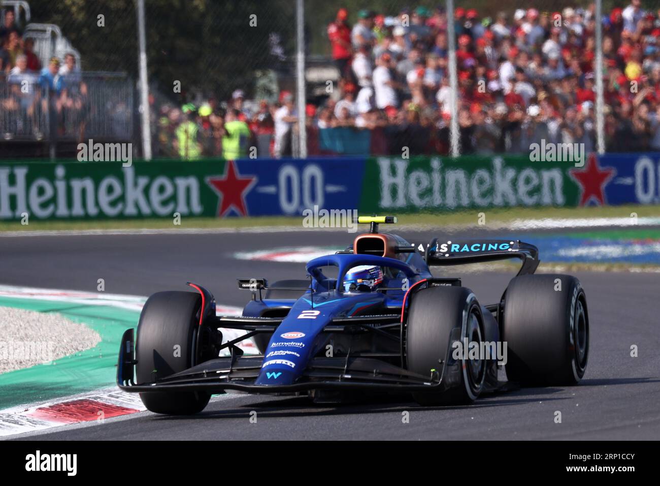 Monza, Italien. September 2023. Logan Sargeant von Williams Racing auf der Rennstrecke während der Qualifikation für den F1 Grand Prix von Italien im Autodromo Nazionale am 2. September 2023 in Monza, Italien. Dank: Marco Canoniero/Alamy Live News Stockfoto