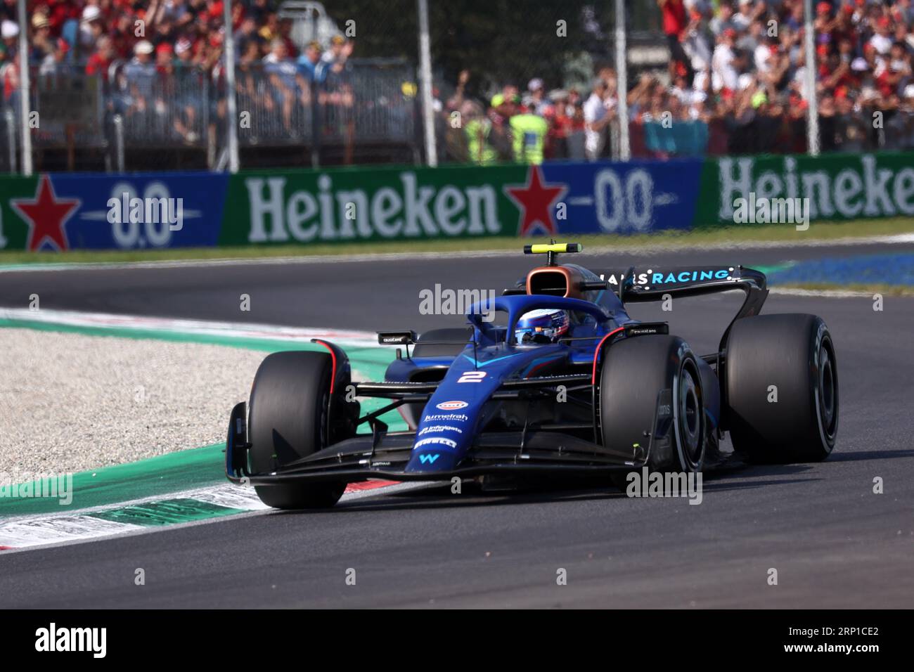 Monza, Italien. September 2023. Logan Sargeant von Williams Racing auf der Rennstrecke während der Qualifikation für den F1 Grand Prix von Italien im Autodromo Nazionale am 2. September 2023 in Monza, Italien. Dank: Marco Canoniero/Alamy Live News Stockfoto