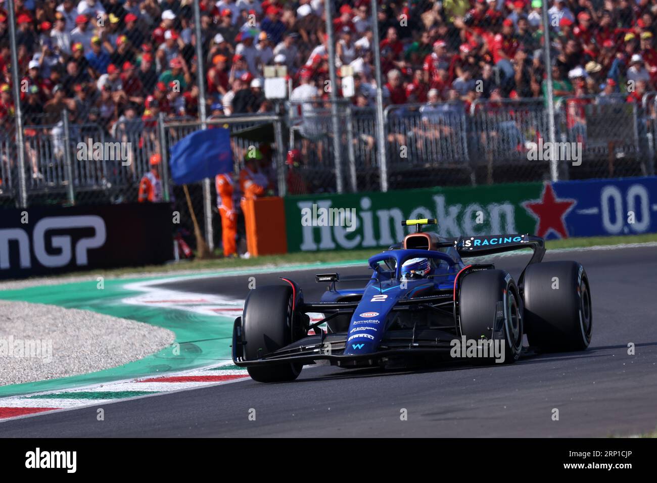 Monza, Italien. September 2023. Logan Sargeant von Williams Racing auf der Rennstrecke während der Qualifikation für den F1 Grand Prix von Italien im Autodromo Nazionale am 2. September 2023 in Monza, Italien. Dank: Marco Canoniero/Alamy Live News Stockfoto