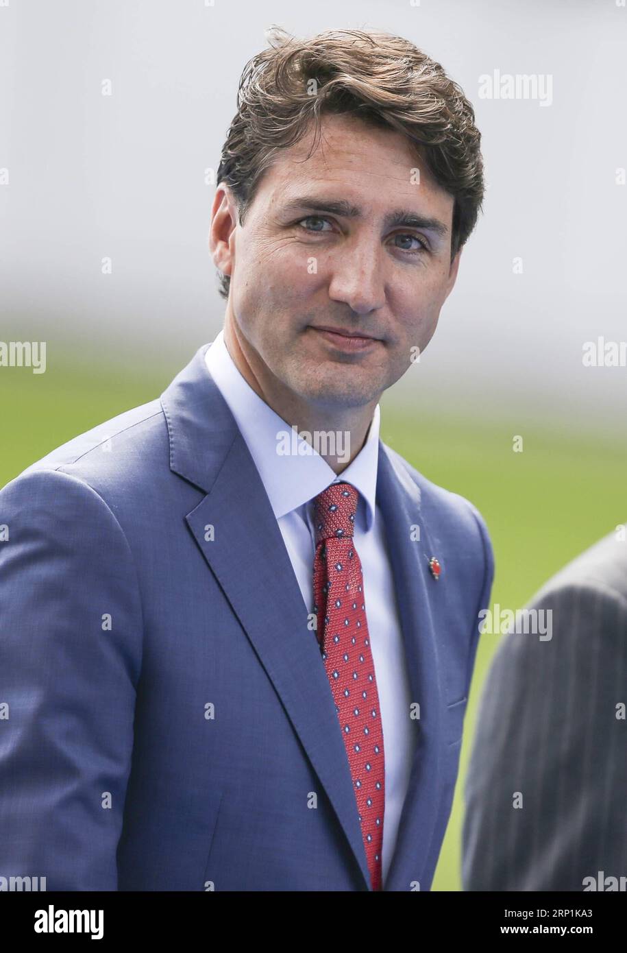 (180711) -- BRÜSSEL, 11. Juli 2018 -- der kanadische Premierminister Justin Trudeau trifft am 11. Juli 2018 auf einem NATO-Gipfel in Brüssel, Belgien, ein. Die NATO-Staats- und Regierungschefs treffen sich in Brüssel zu einem zweitägigen Treffen. )(yg) BELGIEN-BRÜSSEL-NATO-GIPFEL YexPingfan PUBLICATIONxNOTxINxCHN Stockfoto