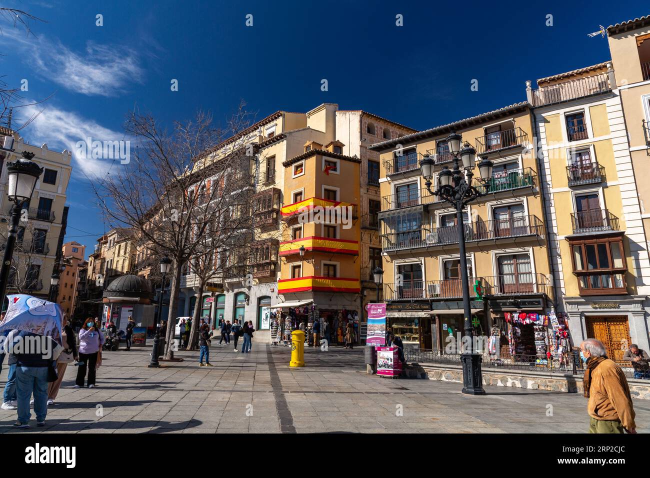 Toledo, Spanien-FEB 17, 2022: Die Plaza de Zocodover ist ein Platz der Stadt Toledo, in der autonomen Gemeinde Kastilien-La Mancha, Spanien. Stockfoto