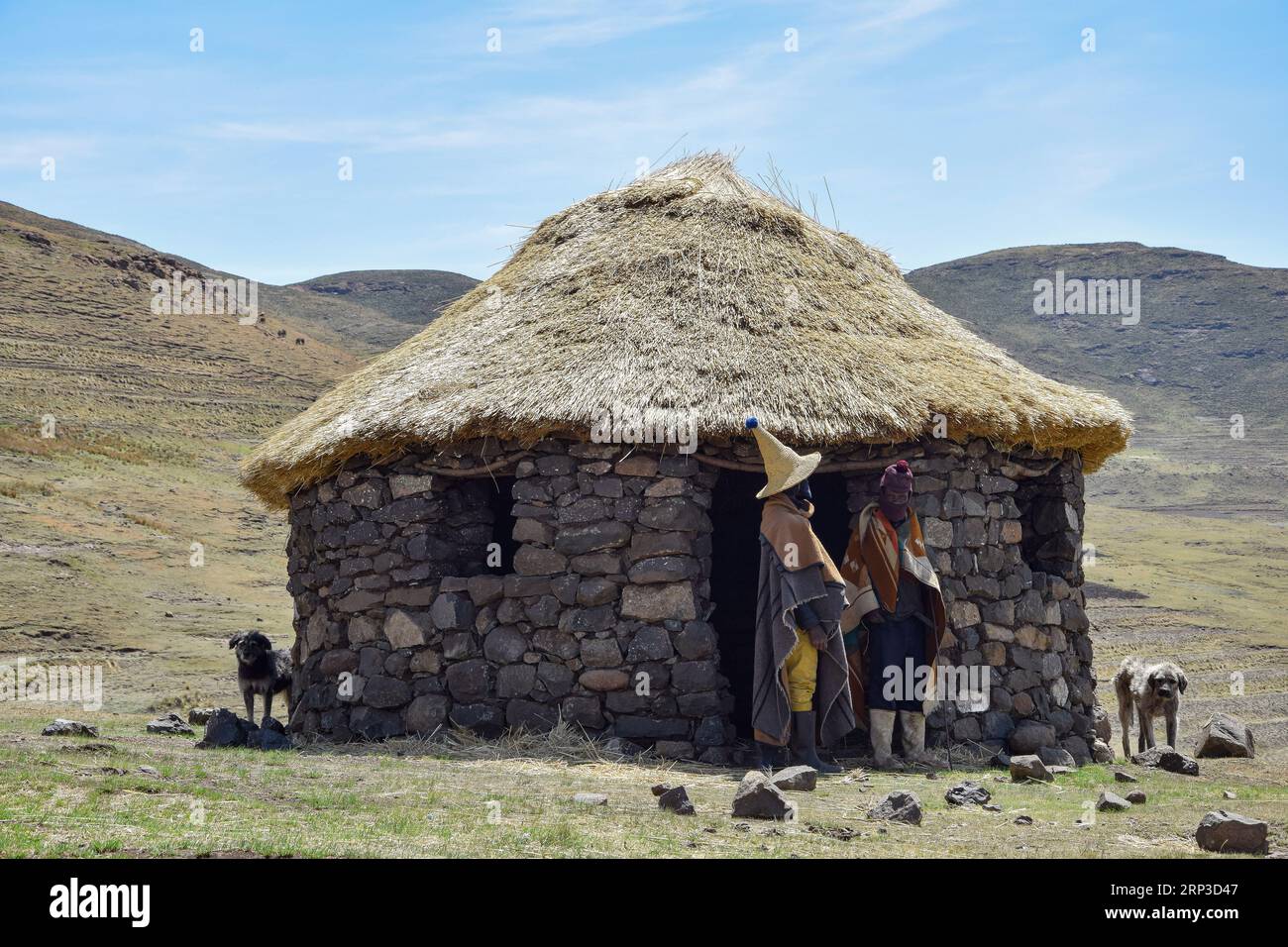 Sotho-Hirten vor ihrer Hütte Stockfoto