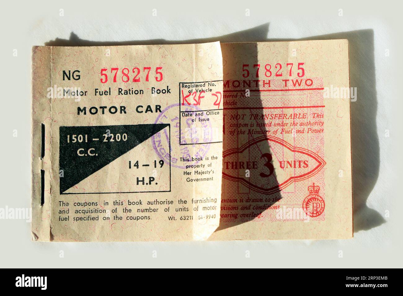 Coupons für die Kraftstoffration nach dem Krieg (uk). (Suez Crisis Benzin Coupons) Stockfoto