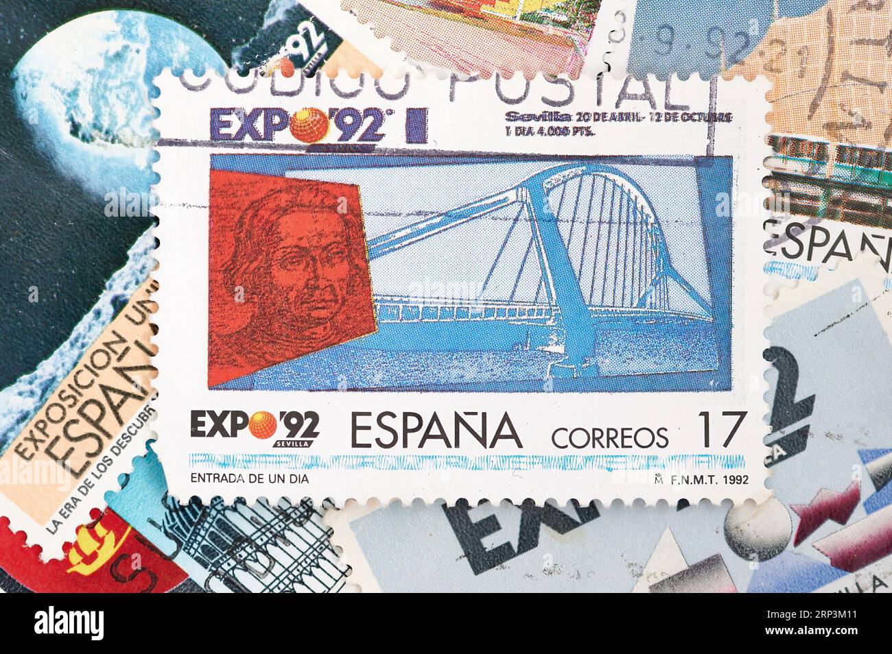 Madrid, Spanien; 08-13-2023: Briefmarke aus Spanien mit Motiven zur Weltausstellung des Jahres 1992 „Expo92“, die in Sevilla stattfand Stockfoto