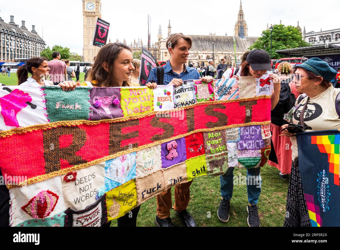 Westminster, London, Großbritannien. September 2023. Marsch für den Lebenskonterprotest. Laut Abtreibungsrechten unterstützen konsistente drei Viertel der Menschen in Großbritannien das Wahlrecht einer Frau. Sie lehnen jegliche Einschränkung der derzeitigen Rechte und des Zugangs von Frauen zu Abtreibungen ab. Dank: Stephen Bell/Alamy Stockfoto