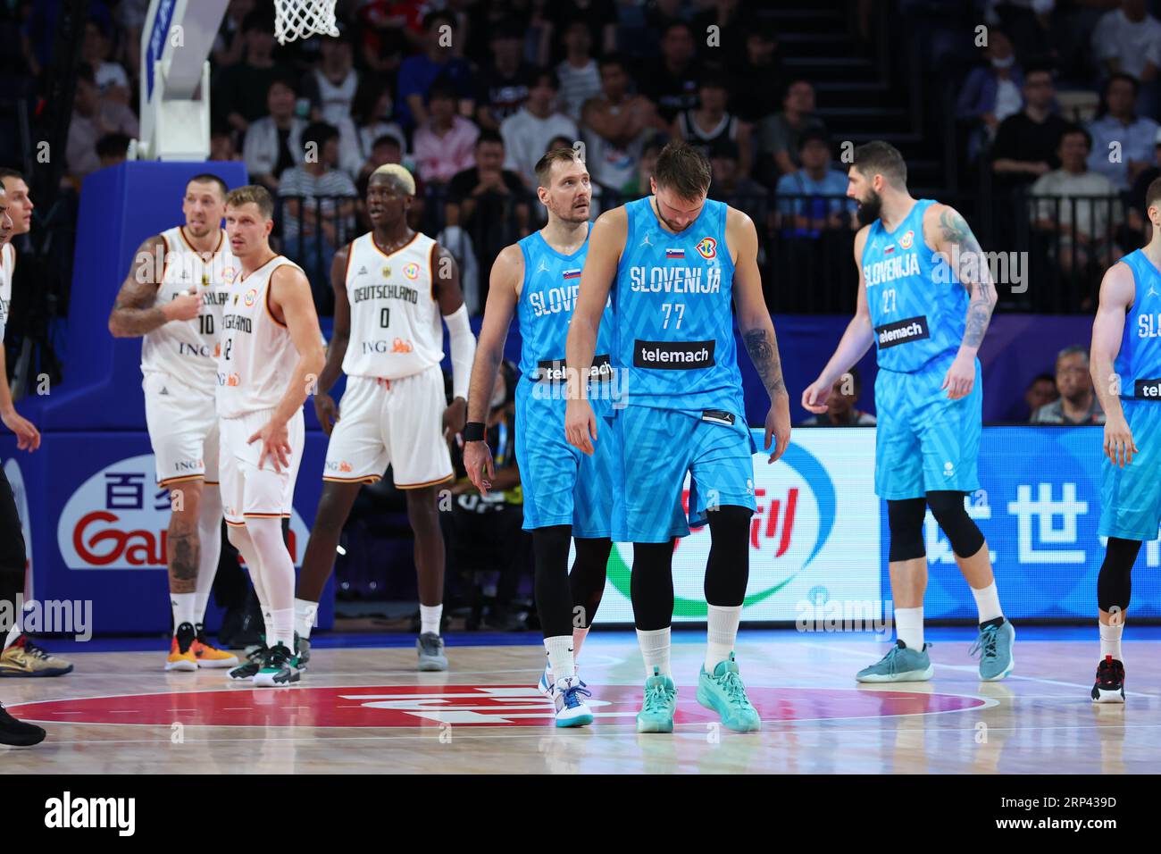 Okinawa Arena, Okinawa, Japan. September 2023. (L zu R) Deutschland Mannschaftsgruppe, Slowenien Mannschaftsgruppe, 3. SEPTEMBER 2023 - Basketball : FIBA Basketball World Cup 2023 2. Runde Gruppe K Spiel zwischen Deutschland - Slowenien in der Okinawa Arena, Okinawa, Japan. Quelle: YUTAKA/AFLO SPORT/Alamy Live News Stockfoto