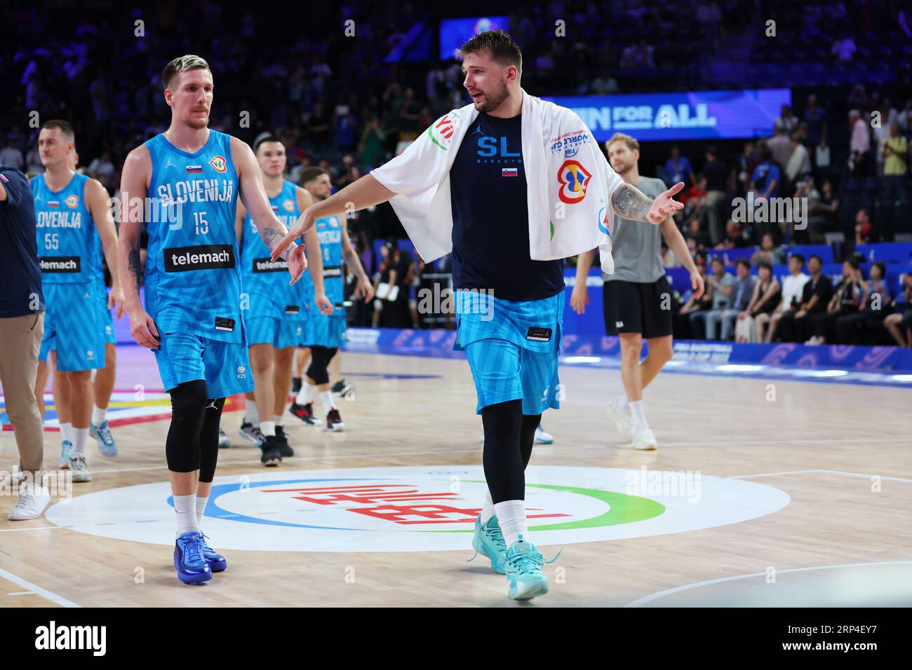 Okinawa Arena, Okinawa, Japan. September 2023. (L bis R) Gregor Hrovat, Luka Doncic (SLO), 3. SEPTEMBER 2023 - Basketball : FIBA Basketball World Cup 2023 2. Runde Gruppe K Spiel zwischen Deutschland - Slowenien in der Okinawa Arena, Okinawa, Japan. Quelle: YUTAKA/AFLO SPORT/Alamy Live News Stockfoto