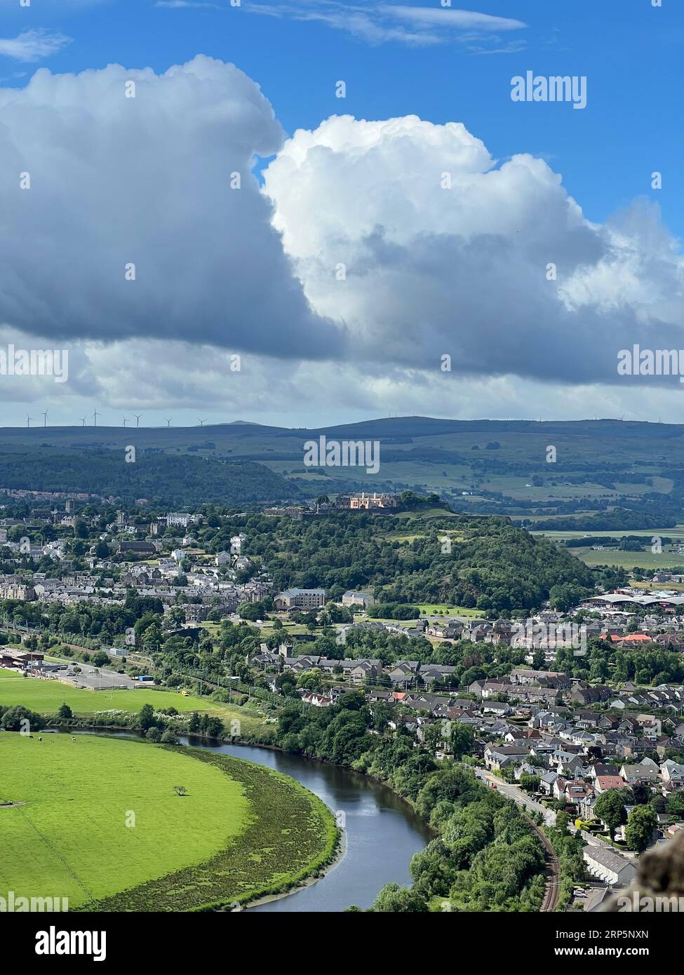 Blick auf Stirling Stadt und Burg vom Wallace Monument Stockfoto