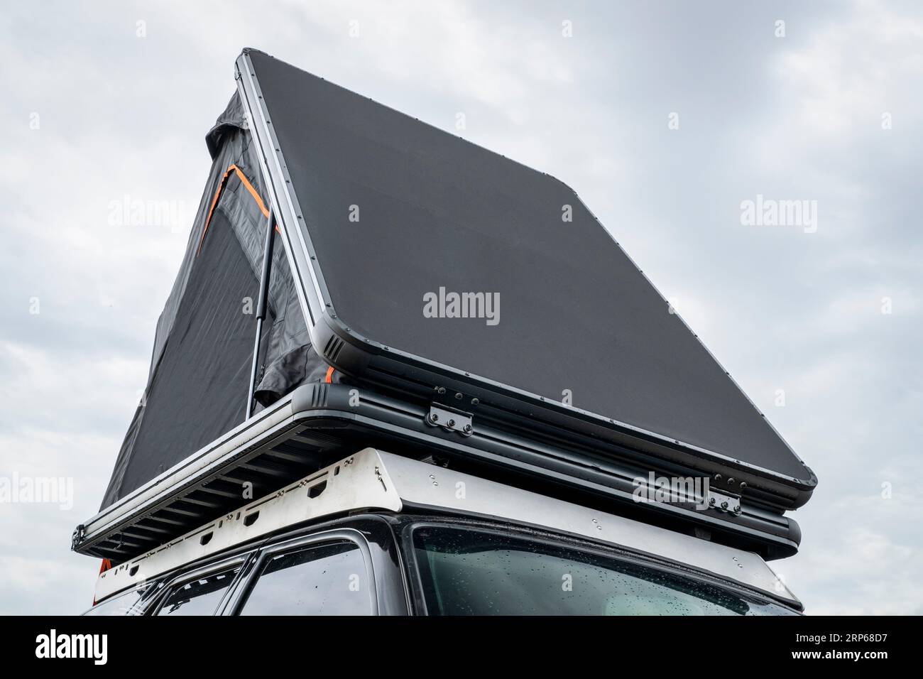 Camping suv -Fotos und -Bildmaterial in hoher Auflösung – Alamy