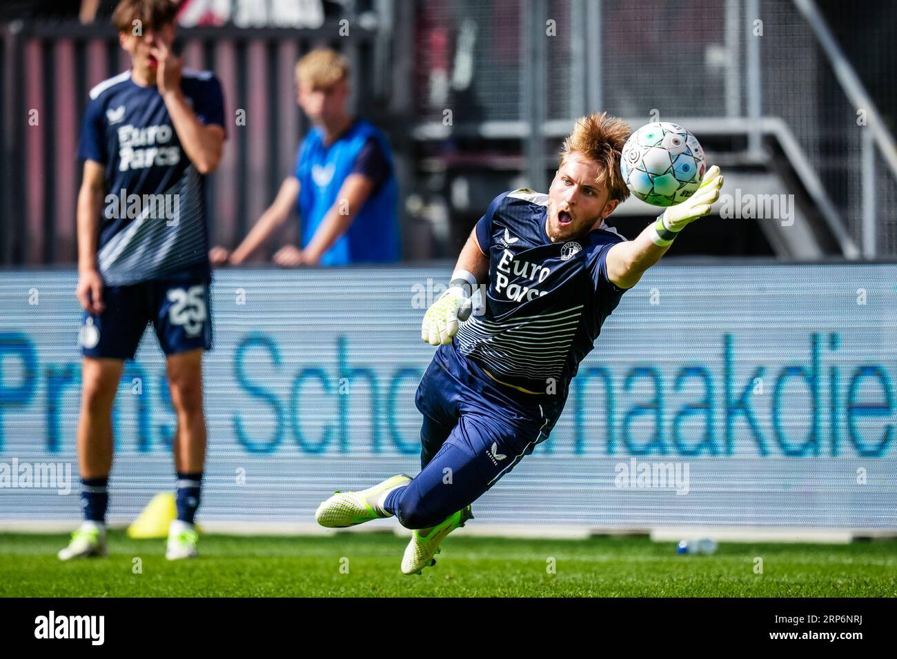 Utrecht, Niederlande. September 2023. Utrecht - Feyenoord-Keeper Mikki van SAS während des Eredivisie-Spiels zwischen dem FC Utrecht gegen Feyenoord im Stadion Galgenwaard am 3. September 2023 in Utrecht, Niederlande. Anrede: Box to Box Pictures/Alamy Live News Stockfoto