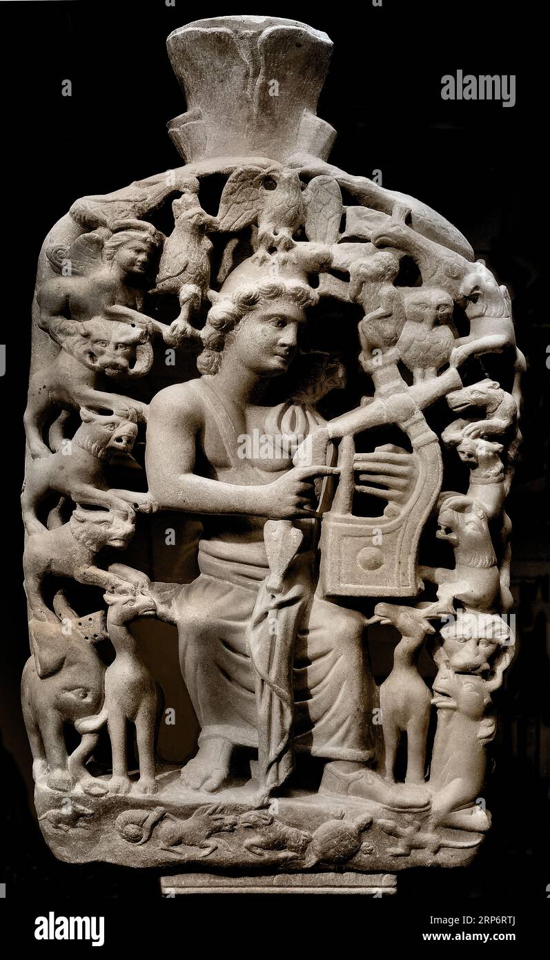 Spätrömische Statuette des Orpheus (4. Jahrhundert), aus Ägina Athen, Museum, Griechisch, Griechenland. Mit Leier und Tieren Stockfoto