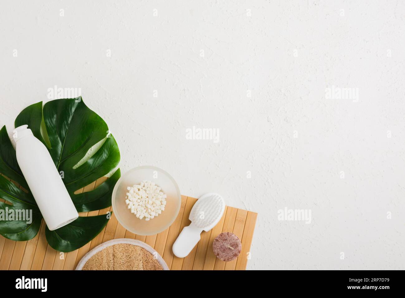 Badartikel mit Blatttisch mit, Foto in hoher Auflösung Stockfoto