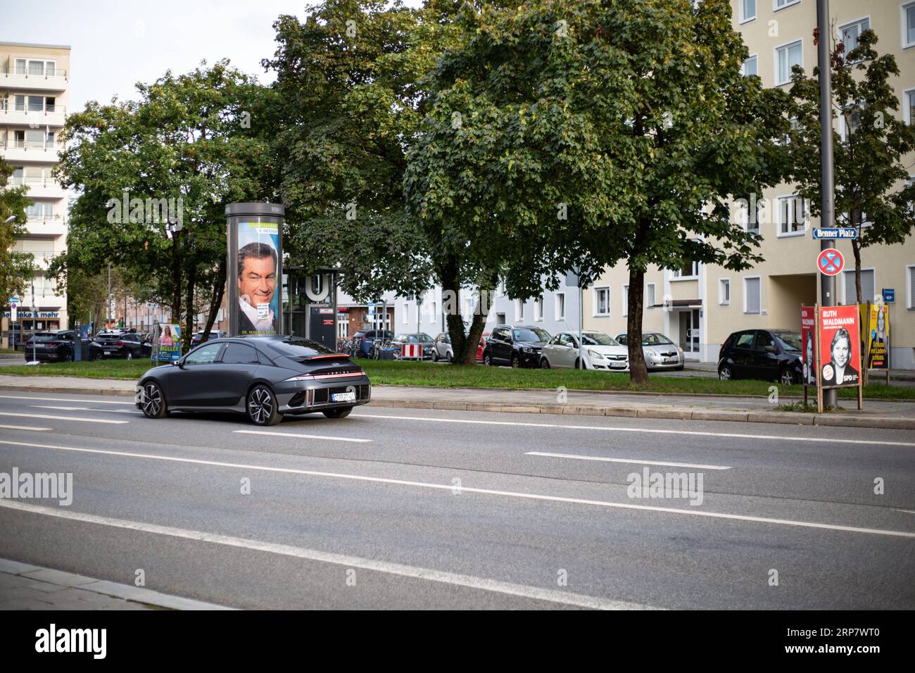 München, Deutschland. September 2023. Markus Söder CSU Wahlplakate am 3.9.2023 in München. Die Landtagswahl und Bezirkstagswahl in Bayern wird am 8.10.2023 stattfinden. -- Markus Soeder CSU Wahlplakate am 3. September 2023 in München. Am 8. Oktober 2023 finden die Landes- und Kreiswahlen in Bayern statt. (Foto: Alexander Pohl/SIPA USA) Credit: SIPA US/Alamy Live News Stockfoto