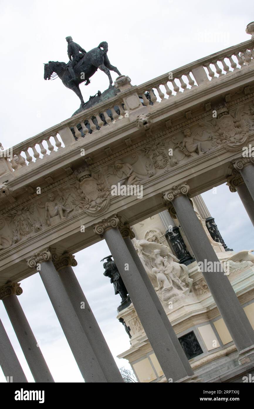 Nahaufnahme des Denkmals für Alfonso XII im El Retiro Park in Madrid Spanien Stockfoto